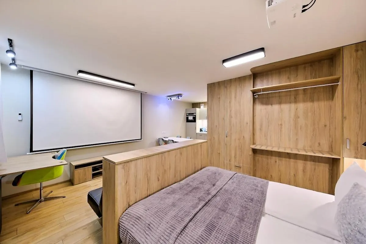 Studio Apartment With Projector And Balcony Between Main Square And Kazimierz Quarter Krakow