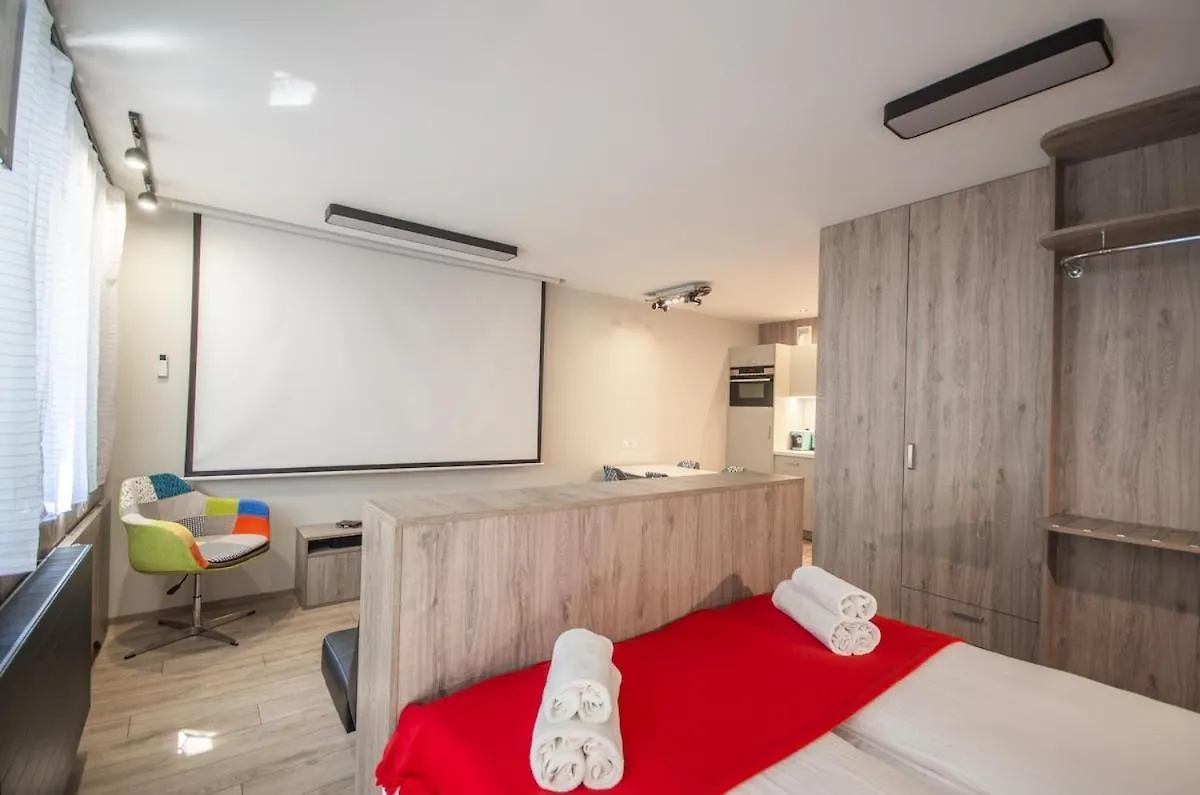 Studio Apartment With Projector And Balcony Between Main Square And Kazimierz Quarter Krakow