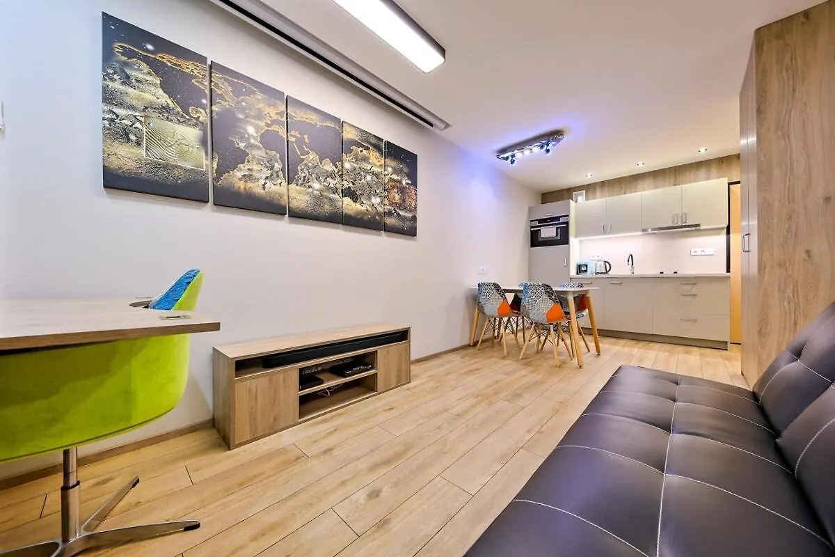 Studio Apartment With Projector And Balcony Between Main Square And Kazimierz Quarter Krakow