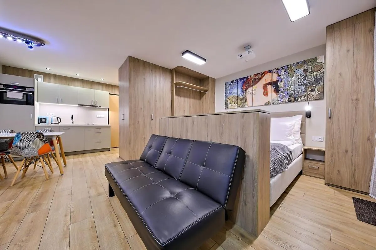 Studio Apartment With Projector And Balcony Between Main Square And Kazimierz Quarter Krakow