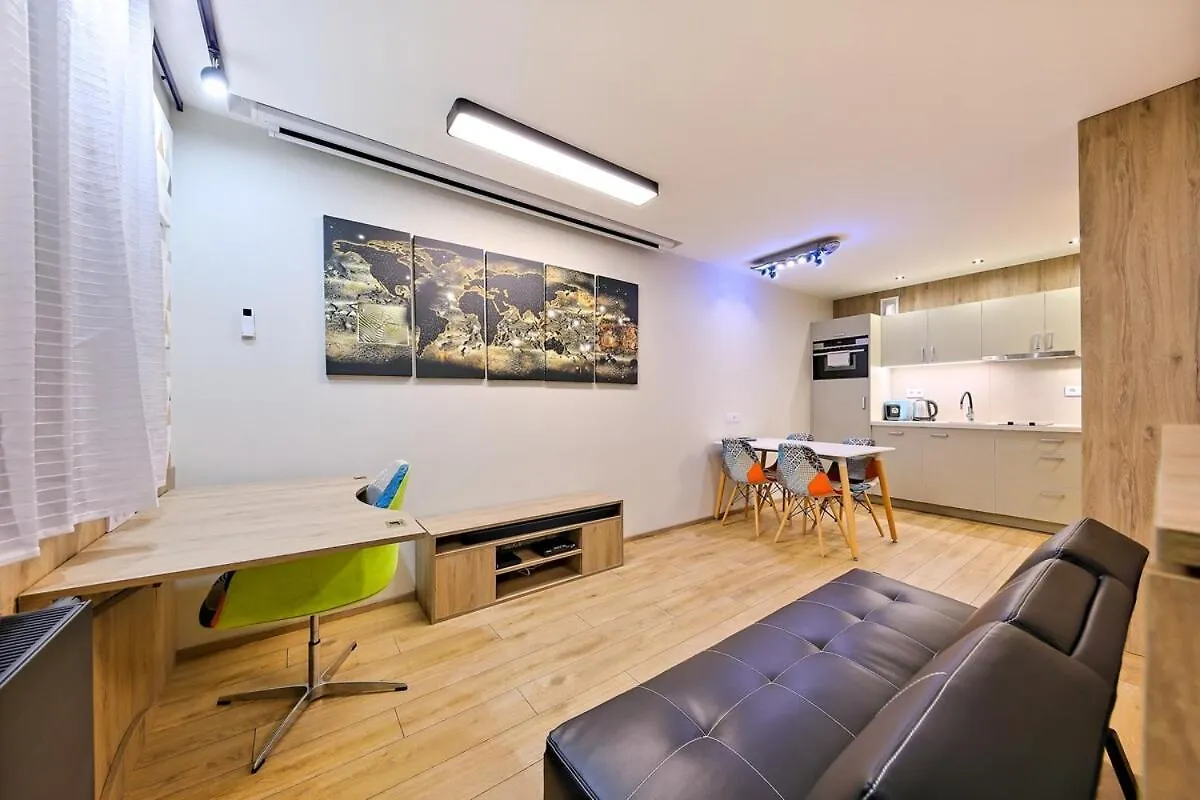 Studio Apartment With Projector And Balcony Between Main Square And Kazimierz Quarter Krakow 0*,