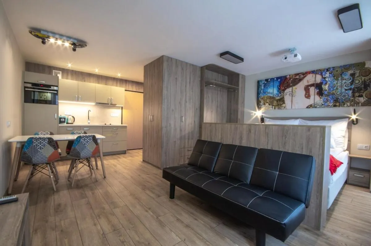 Studio Apartment With Projector And Balcony Between Main Square And Kazimierz Quarter Krakow Poland