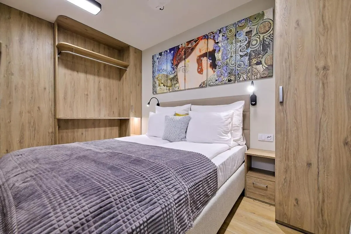 Studio Apartment With Projector And Balcony Between Main Square And Kazimierz Quarter Krakow